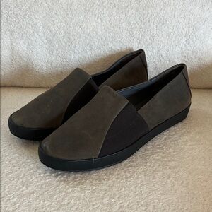 Eileen Fisher Nubuck Chase Slip-On Loafers Olive & Black Size 9.5 Women's